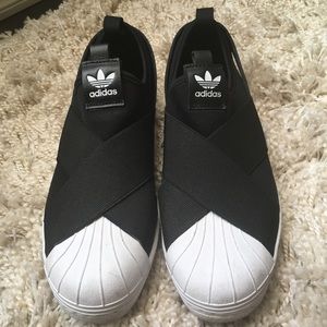 adidas pull on sneakers